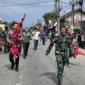 TNI membubarkan aksi massa pengibaran bendera GAM di Lhokseumawe, Aceh secara persuasif dan terukur.