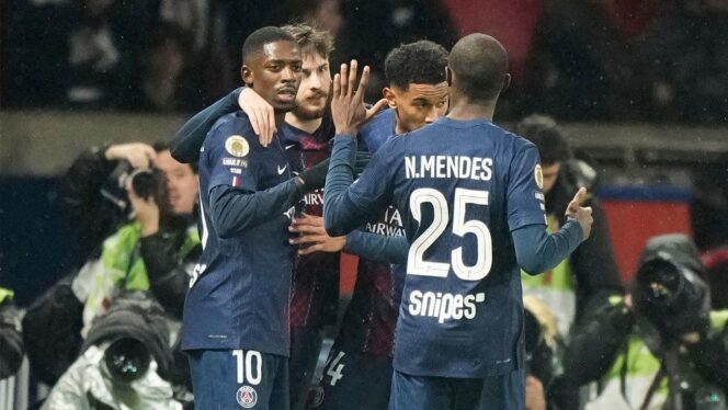 
Pemain Paris Saint Germain merayakan gol saat menghadapi Lille di Ligue 1.