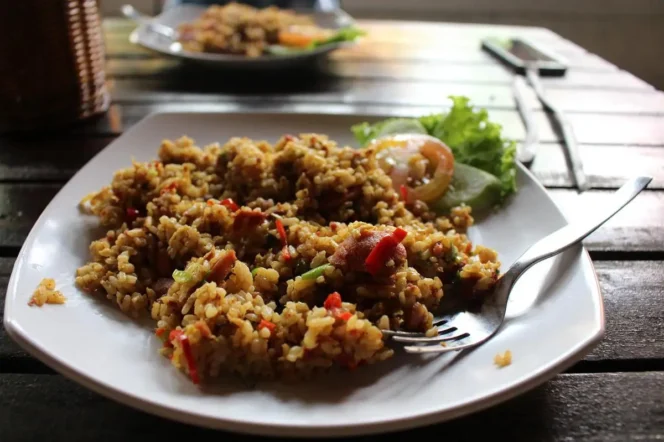 
Nasi goreng terasi kecap gurih untuk menu sahur