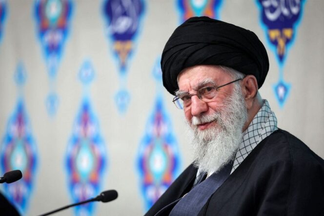 
Media pemerintah Iran sampaikan konfirmasi kematian Ayatollah Ali Khamenei