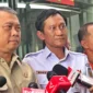 evakuasi korban tabrakan kereta di Bekasi Timur