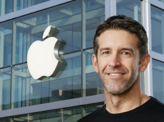 John Ternus kini memimpin Apple setelah berkarier lama di divisi hardware.