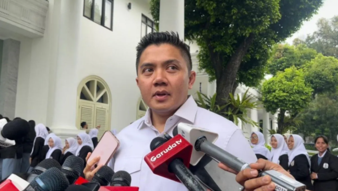 
Wacana pemotongan gaji menteri akan segera dibahas dalam rapat pemerintah.