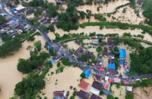 Banjir di Kendari rendam puluhan rumah