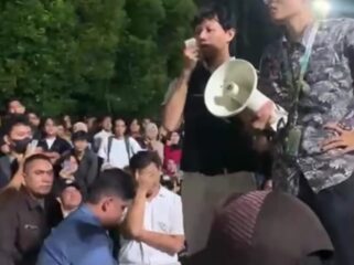 Kasus mahasiswa yang kepergok berciuman di kampus PNJ berujung pada pemberian sanksi dan menjadi perhatian publik.
