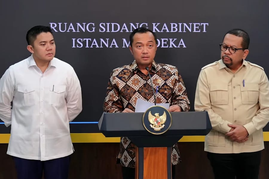Presiden Prabowo Subianto mengumumkan pergantian pimpinan Badan Gizi Nasional.
