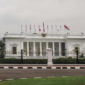 Jenderal TNI menghadiri pertemuan resmi di lingkungan Istana Kepresidenan.