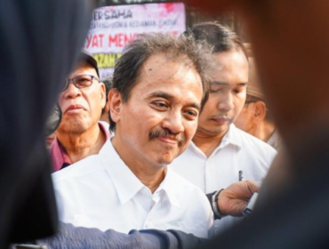 Polda Metro Jaya mengamankan Roy Suryo dan dr Tifa setelah berkas perkara keduanya dinyatakan lengkap oleh kejaksaan.