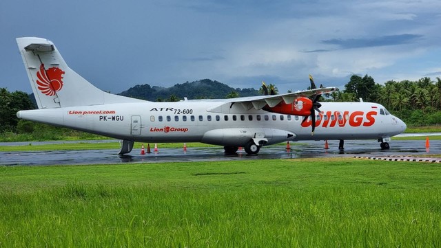 Baling-baling pesawat yang diikat kabel ties dalam video viral yang mendapat penjelasan dari Lion Air.