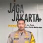 Personel Polda Metro Jaya bersiaga mengawal aksi mahasiswa di Jakarta.
