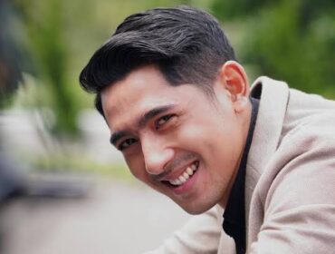 Arya Saloka kembali ke dunia sinetron melalui karakter Sena di Terikat Janji.