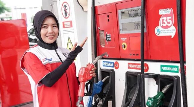 Pemerintah didorong menyiapkan stimulus ekonomi untuk mengurangi dampak tekanan harga BBM terhadap masyarakat dan pelaku usaha.