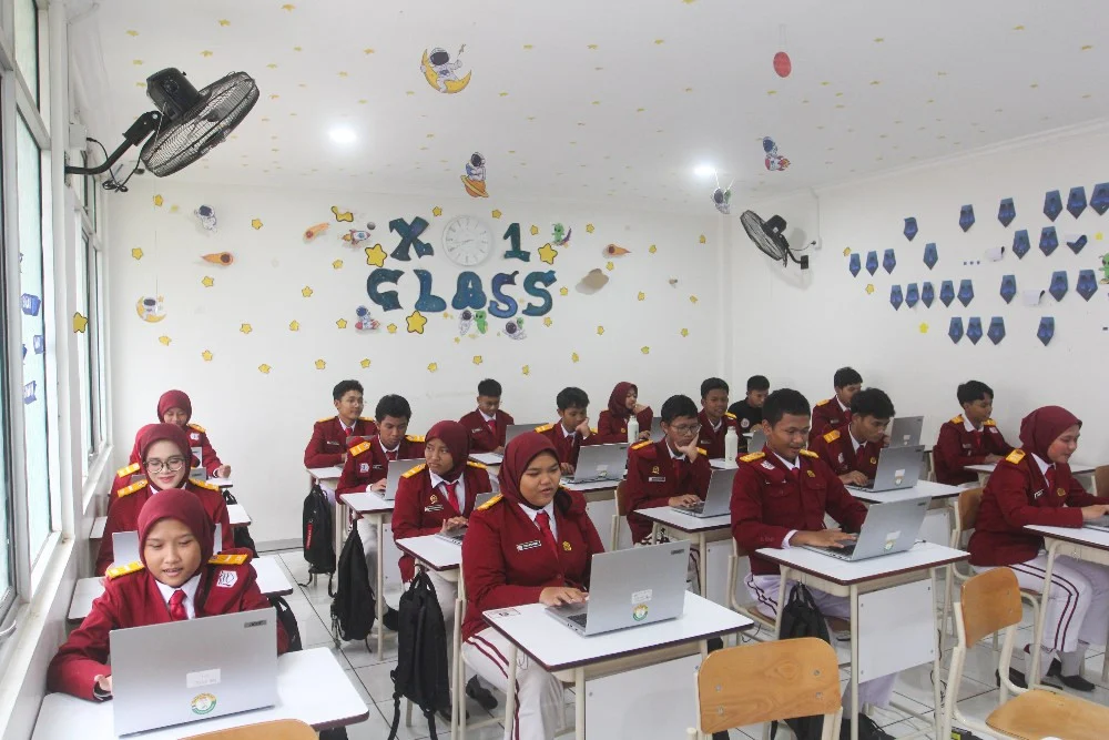guru mengajar di Sekolah Rakyat dengan informasi gaji dan rekrutmen PPPK 2026.