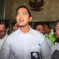 Kaesang Pangarep menyampaikan pernyataan kepada media.