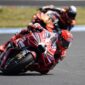 Marc Marquez merayakan kemenangan di MotoGP Jerman 2026 di Sirkuit Sachsenring.