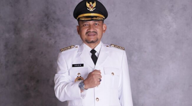 Operasi tangkap tangan KPK di Kabupaten Pemalang mengamankan puluhan orang untuk pemeriksaan lebih lanjut.