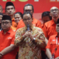 Pengurus Gerakan Rakyat menyerahkan dokumen pendaftaran ke Kementerian Hukum.