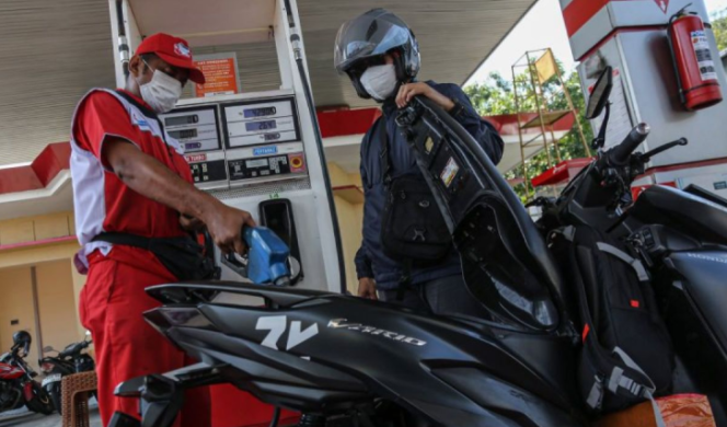 
					Harga BBM nasional masih bertahan stabil di tengah dinamika pasar energi global.