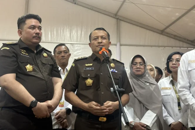 
					Rudi Margono dan Gedung Kejaksaan Agung terkait penunjukan Plt Jampidsus.