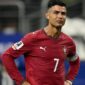 Cristiano Ronaldo berjalan meninggalkan lapangan setelah Portugal kalah dari Spanyol di Piala Dunia 2026.