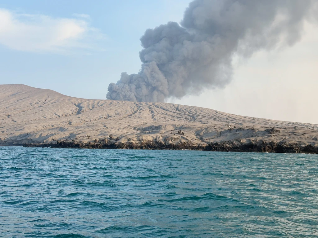 Pulau Sebesi terdampak debu vulkanik Anak Krakatau