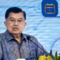 Jusuf Kalla menyampaikan pidato dalam sebuah forum nasional.