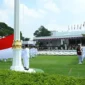 Masyarakat mengakses situs pendaftaran tiket upacara HUT RI secara daring.