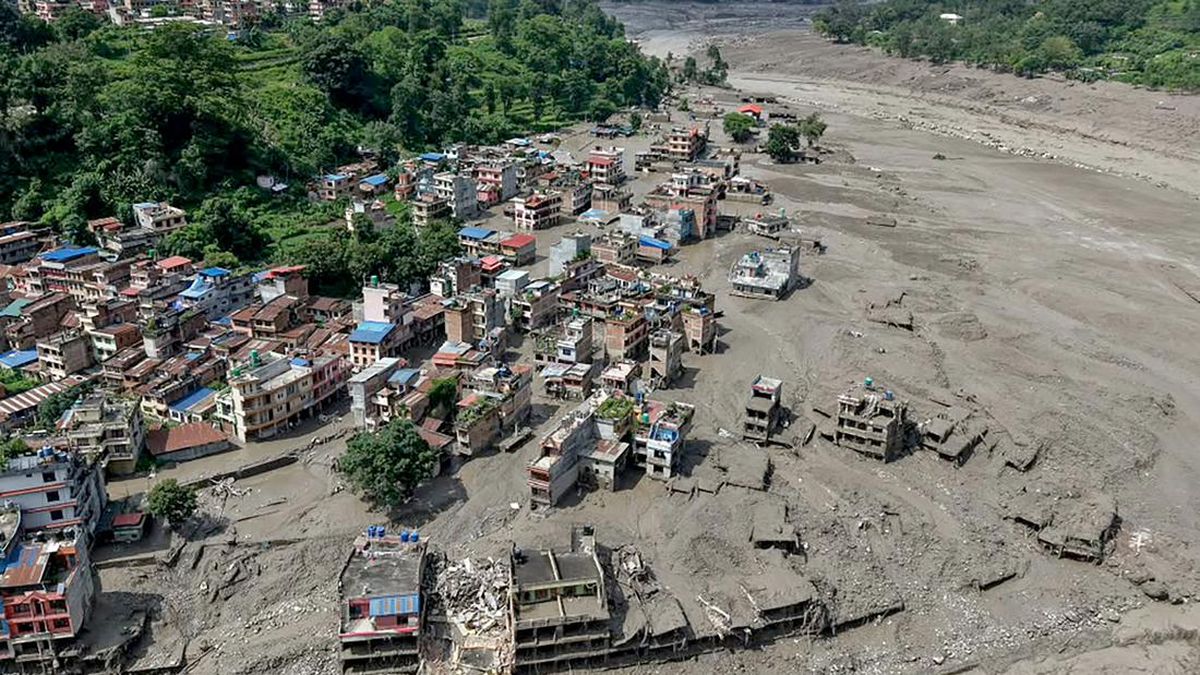 Kemlu memastikan 45 WNI di Nepal dan Tibet dalam kondisi aman pasca-banjir bandang yang melanda sejumlah wilayah.