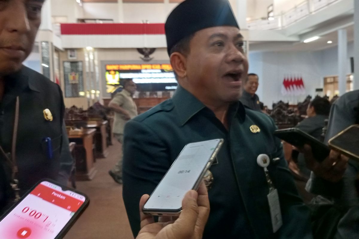 Video dugaan asusila yang melibatkan kepsek dan guru SD di Pekalongan menjadi sorotan.
