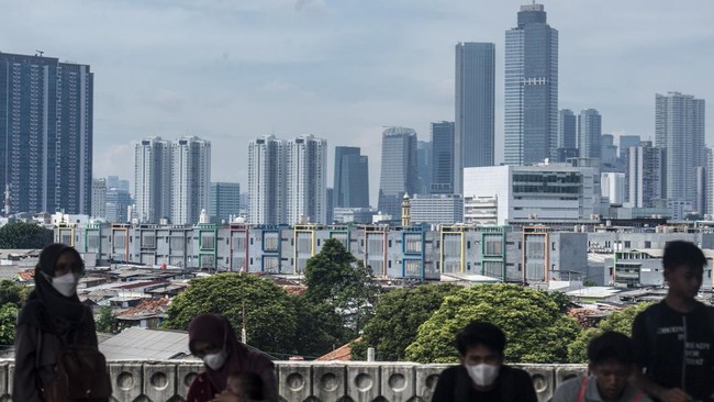 potensi dampak gempa megathrust terhadap Jakarta, termasuk guncangan kuat dan tsunami di wilayah pesisir.