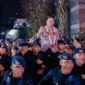 Alt Gambar: Komjen Dadang Hartanto menerima tongkat kepemimpinan Polda Metro Jaya dari Komjen Asep Edi Suheri