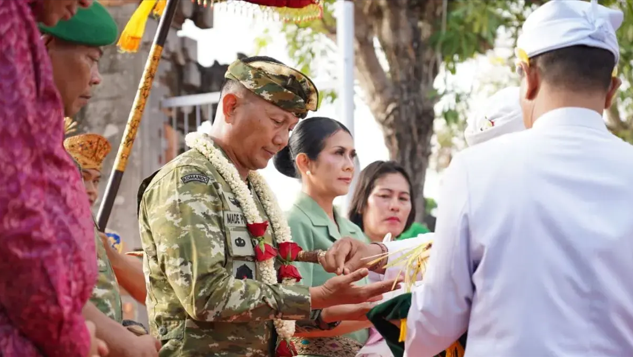 Mayjen TNI Made Putra Widiastawa, putra daerah asal Buleleng, resmi memimpin Kodam IX/Udayana dan kembali bertugas di Bali.