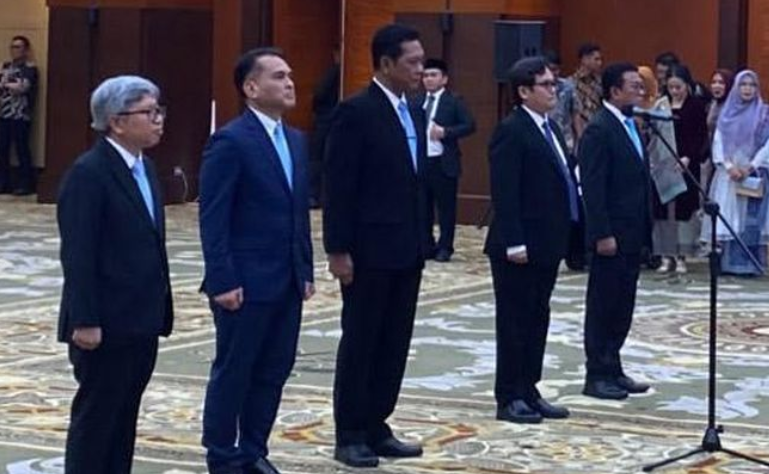 Suahasil Nazara melantik lima pejabat pimpinan tinggi madya Kementerian Keuangan di Jakarta, Jumat, 23 Oktober 2026.